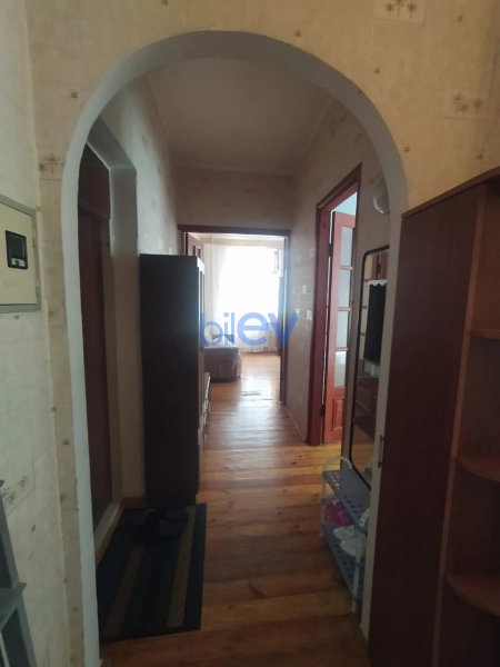 Aylıq Kirayə 2 otaqlı Köhnə Tikili bina evi  60m², Bakı