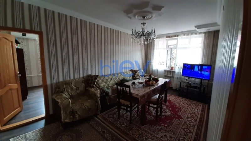 Satış 5 otaqlı Köhnə Tikili bina evi  110m², Bakı