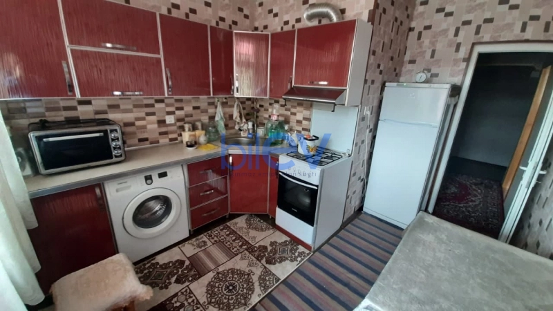 Satış 5 otaqlı Köhnə Tikili bina evi  110m², Bakı