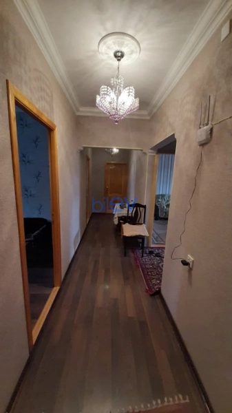 Satış 5 otaqlı Köhnə Tikili bina evi  110m², Bakı
