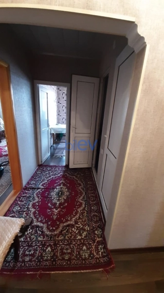 Satış 5 otaqlı Köhnə Tikili bina evi  110m², Bakı