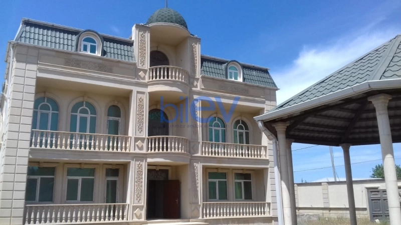 Satış 16 otaqlı Həyət evi  600m², Bakı