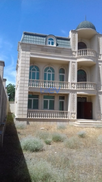 Satış 16 otaqlı Həyət evi  600m², Bakı