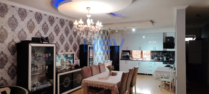 Satış 5 otaqlı Həyət evi  220m², Bakı