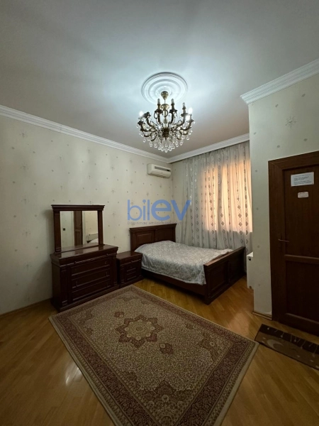 Aylıq Kirayə 8 otaqlı Həyət evi  305m², Bakı
