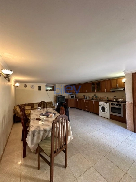 Aylıq Kirayə 8 otaqlı Həyət evi  305m², Bakı