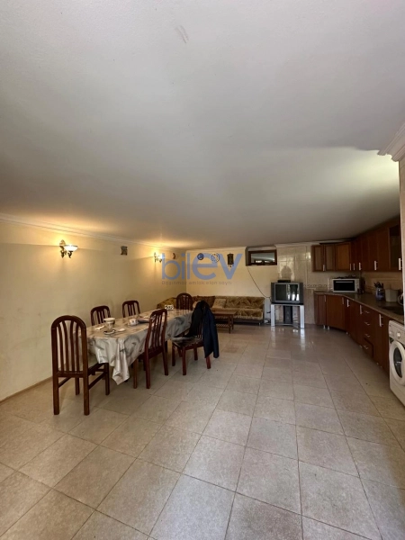 Aylıq Kirayə 8 otaqlı Həyət evi  305m², Bakı