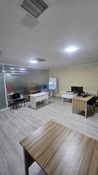 Aylıq Kirayə 1 otaqlı Ofis  38m², Bakı