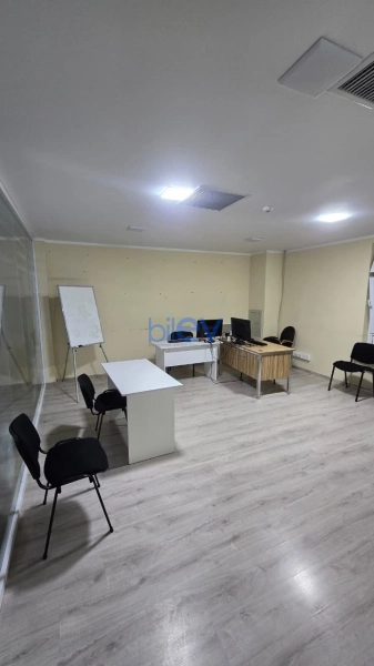 Aylıq Kirayə 1 otaqlı Ofis  38m², Bakı