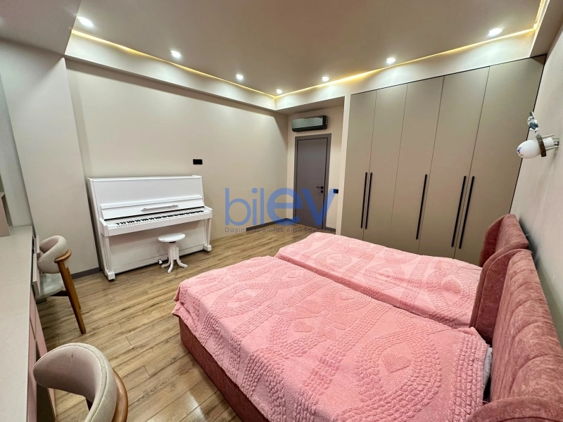 Aylıq Kirayə 3 otaqlı Yeni Tikili bina evi  145m², Bakı