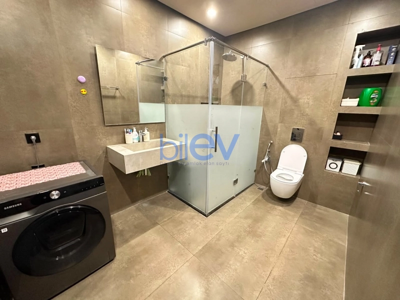 Aylıq Kirayə 3 otaqlı Yeni Tikili bina evi  145m², Bakı