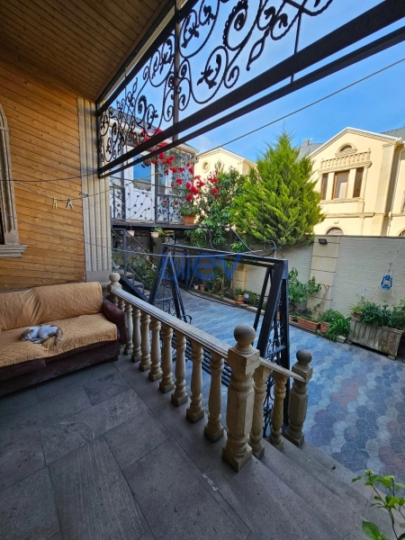 Satış 6 otaqlı Villa  240m², Bakı