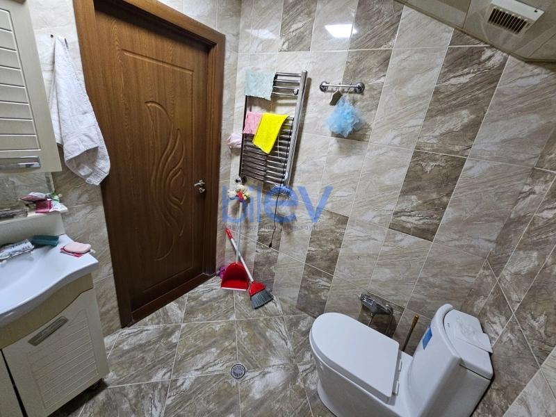 Satış 6 otaqlı Villa  240m², Bakı