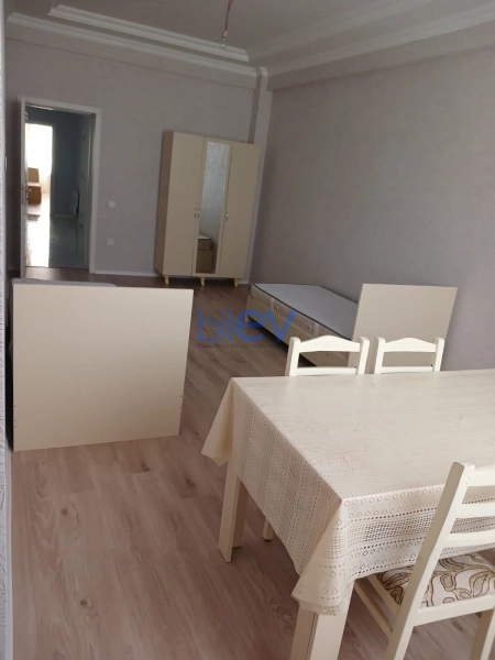Aylıq Kirayə 3 otaqlı Yeni Tikili bina evi  125m², Bakı