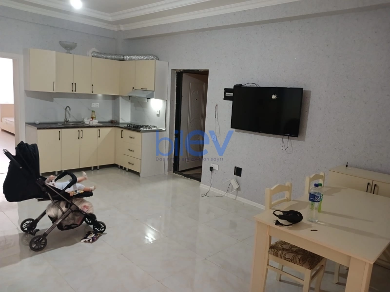 Aylıq Kirayə 3 otaqlı Yeni Tikili bina evi  125m², Bakı
