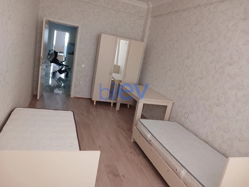 Aylıq Kirayə 3 otaqlı Yeni Tikili bina evi  125m², Bakı