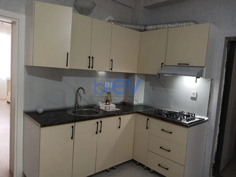 Aylıq Kirayə 3 otaqlı Yeni Tikili bina evi  125m², Bakı