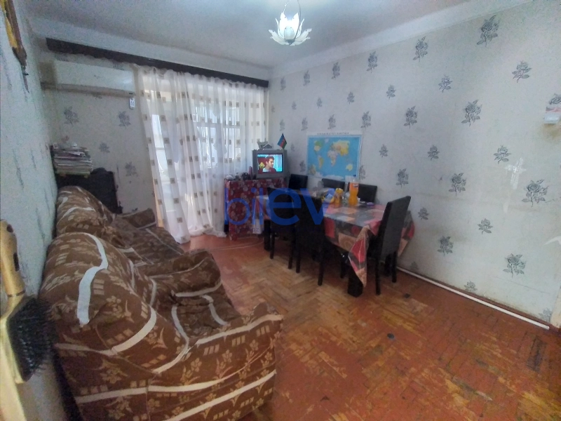 Satış 2 otaqlı Köhnə Tikili bina evi  50m², Bakı