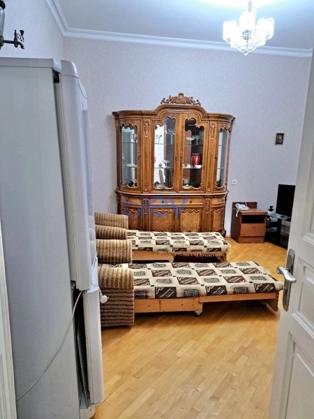 Aylıq Kirayə 2 otaqlı Köhnə Tikili bina evi  60m², Bakı