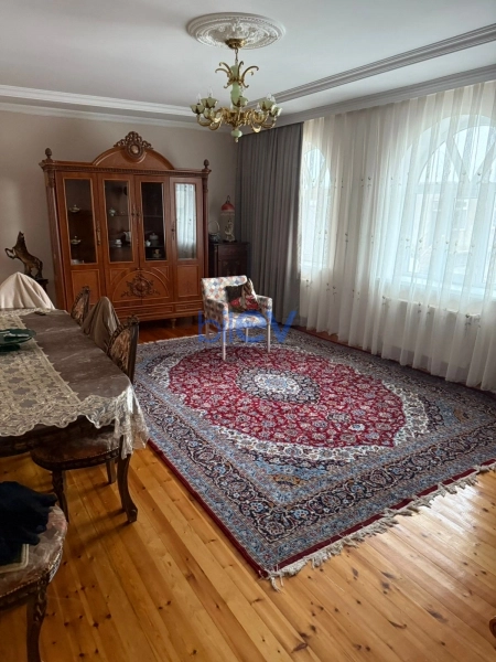 Satış 7 otaqlı Həyət evi  210m², Bakı
