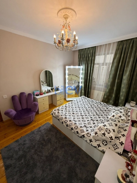 Satış 7 otaqlı Həyət evi  210m², Bakı