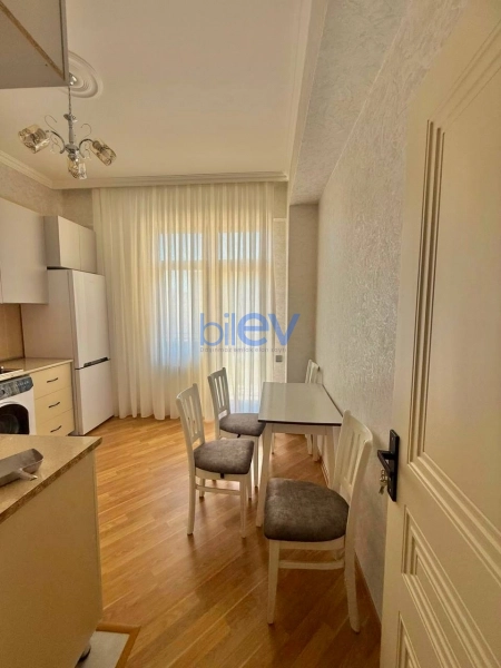 Aylıq Kirayə 2 otaqlı Yeni Tikili bina evi  71m², Bakı