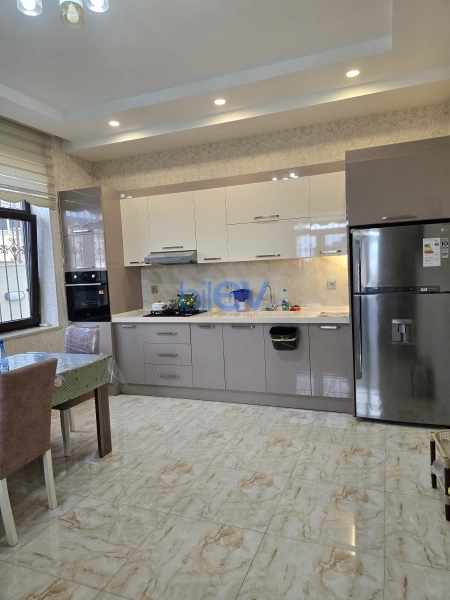Günlük Kirayə 5 otaqlı Bağ evi  200m², Bakı