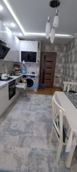 Satış 4 otaqlı Yeni Tikili bina evi  147m², Bakı