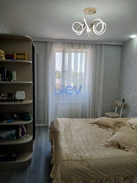 Satış 3 otaqlı Köhnə Tikili bina evi  81m², Lənkəran
