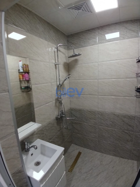 Satış 3 otaqlı Köhnə Tikili bina evi  81m², Lənkəran