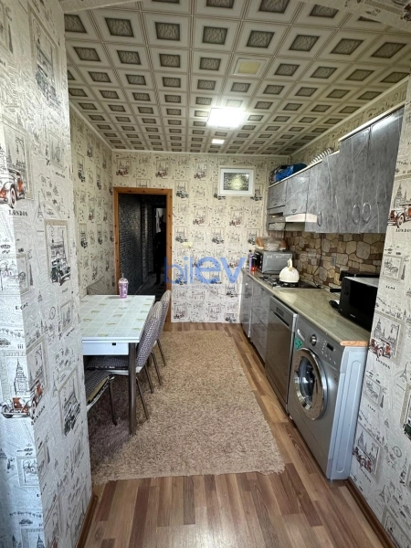Satış 3 otaqlı Köhnə Tikili bina evi  120m², Lənkəran