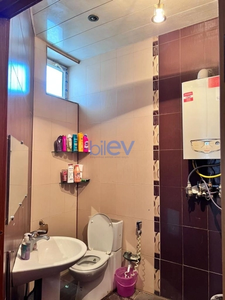 Satış 15 otaqlı Həyət evi  600m², Bakı