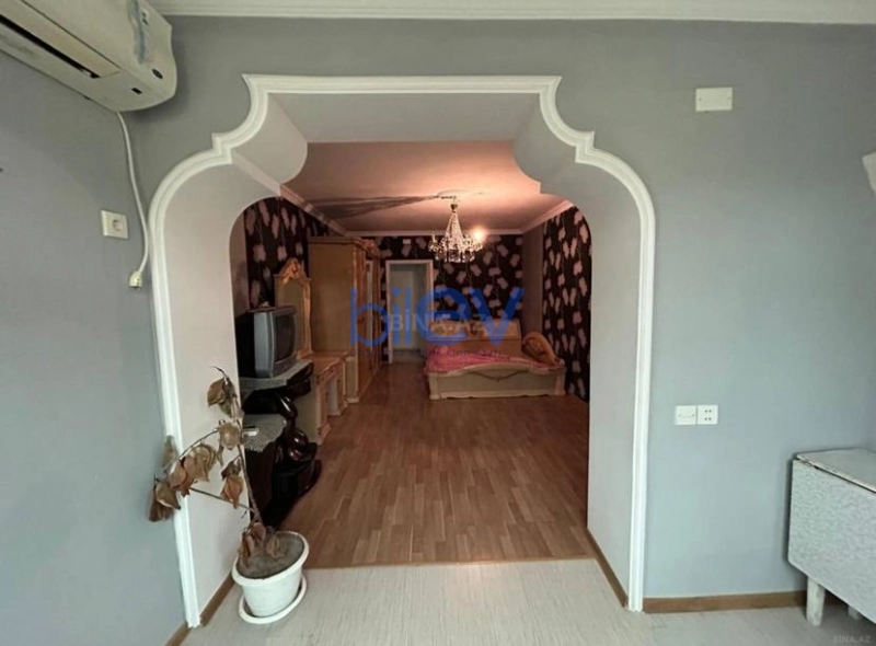 Aylıq Kirayə 1 otaqlı Köhnə Tikili bina evi  40m², Bakı