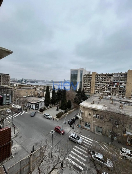Aylıq Kirayə 1 otaqlı Köhnə Tikili bina evi  40m², Bakı