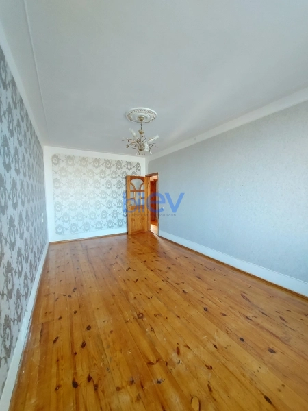 Satış 2 otaqlı Köhnə Tikili bina evi  50m², Bakı