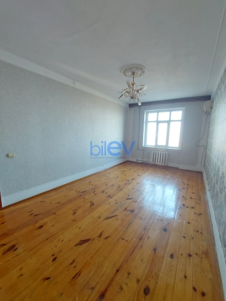 Satış 2 otaqlı Köhnə Tikili bina evi  50m², Bakı