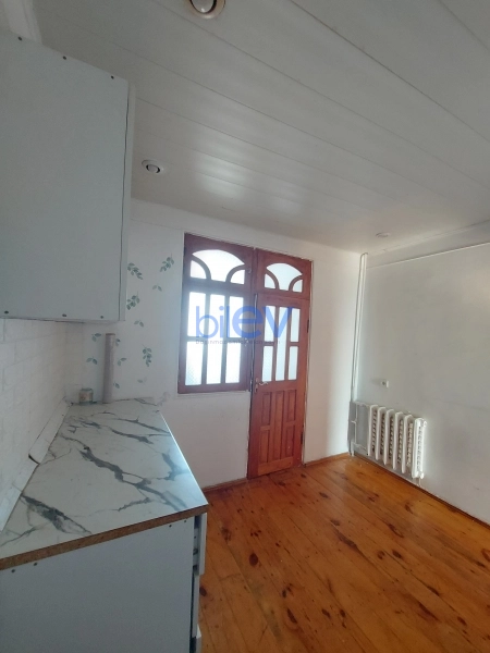 Satış 2 otaqlı Köhnə Tikili bina evi  50m², Bakı