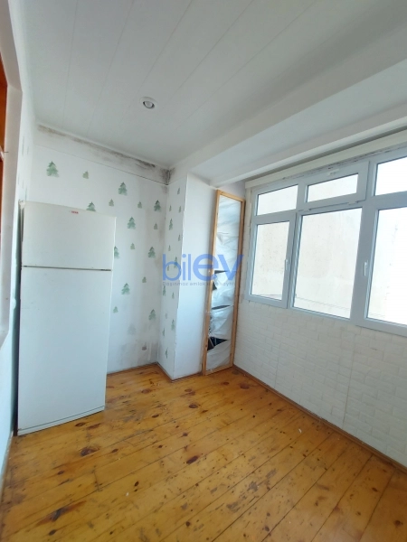 Satış 2 otaqlı Köhnə Tikili bina evi  50m², Bakı