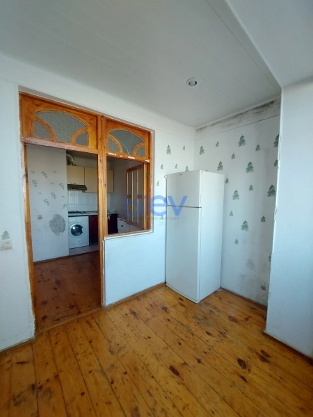 Satış 2 otaqlı Köhnə Tikili bina evi  50m², Bakı