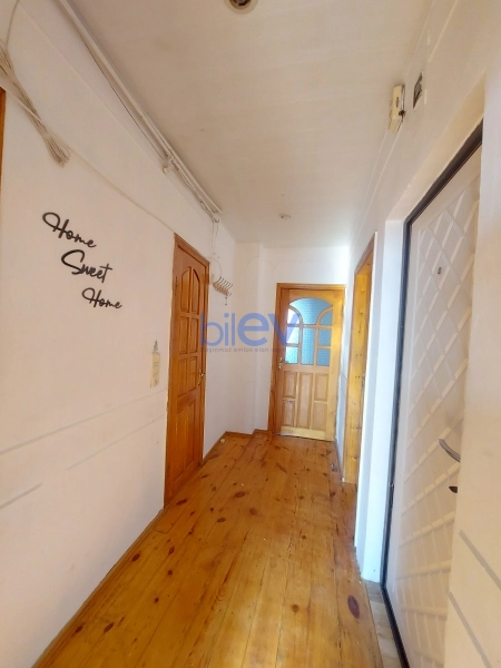 Satış 2 otaqlı Köhnə Tikili bina evi  50m², Bakı
