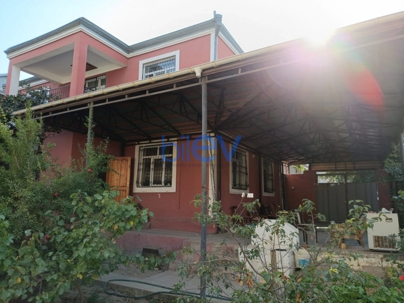Satış 5 otaqlı Həyət evi  200m², Bakı