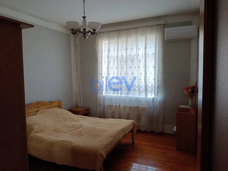 Satış 5 otaqlı Həyət evi  200m², Bakı