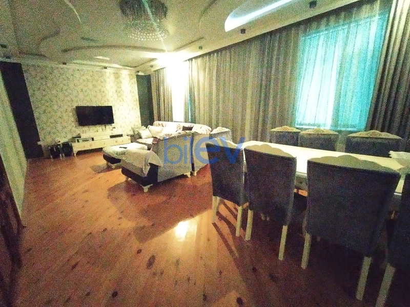 Satış 5 otaqlı Həyət evi  176m², Bakı