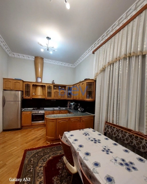 Satış 5 otaqlı Həyət evi  252m², Bakı