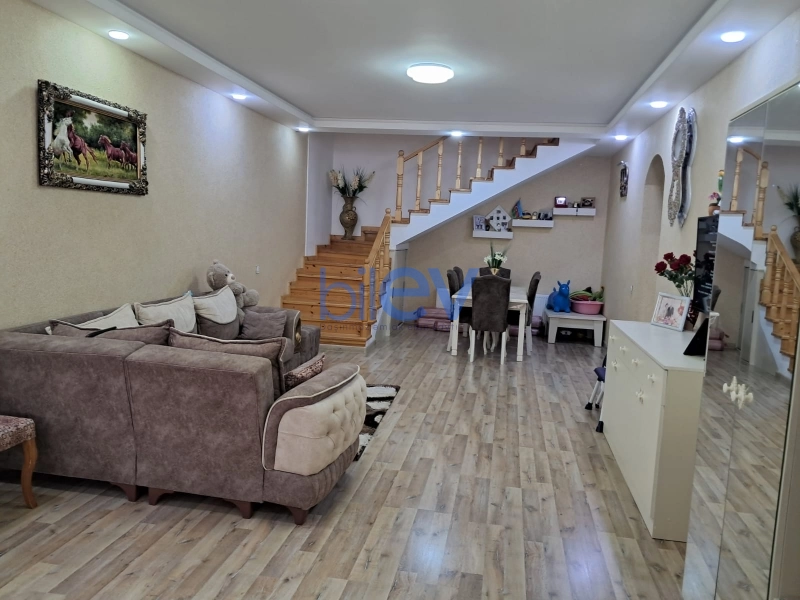 Satış 4 otaqlı Həyət evi  200m², Bakı