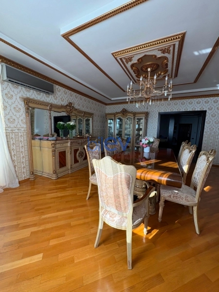 Satış 3 otaqlı Yeni Tikili bina evi  155m², Bakı