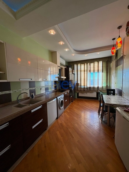Satış 3 otaqlı Yeni Tikili bina evi  155m², Bakı