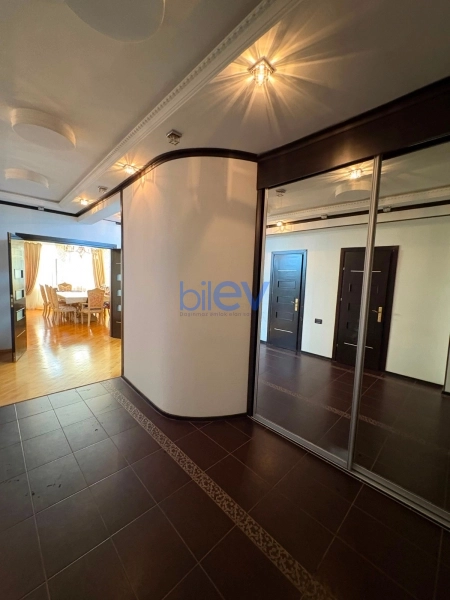 Satış 3 otaqlı Yeni Tikili bina evi  155m², Bakı