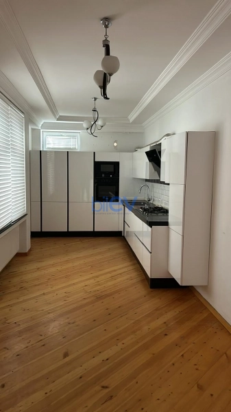 Satış 6 otaqlı Həyət evi  220m², Bakı