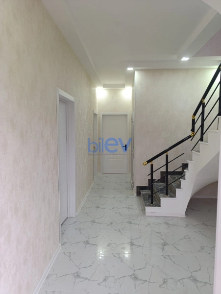 Satış 5 otaqlı Həyət evi  200m², Bakı